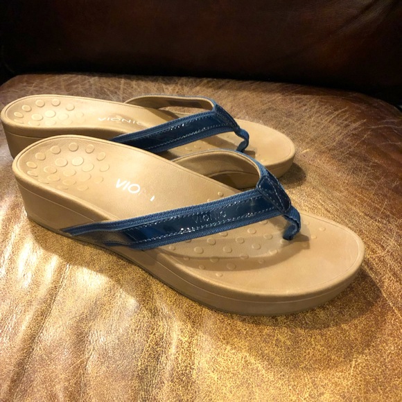 Vionic Shoes - Vionic Navy Patent Leather Sandal 10